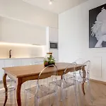Jacaranda בית הארחה 4*