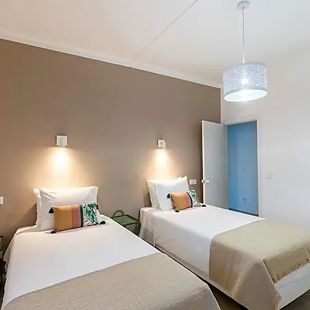 Gasthuis Jacaranda 4*